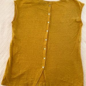 Tahari short sleeve tee with back button detail.